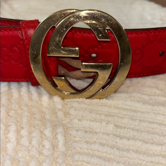 Gucci Red and Gold Belt with Luxurious Design - Picture 3 of 5